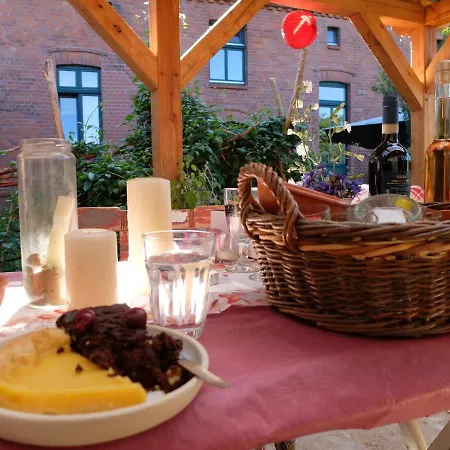 Botanische Botschaft Apartment Strodehne